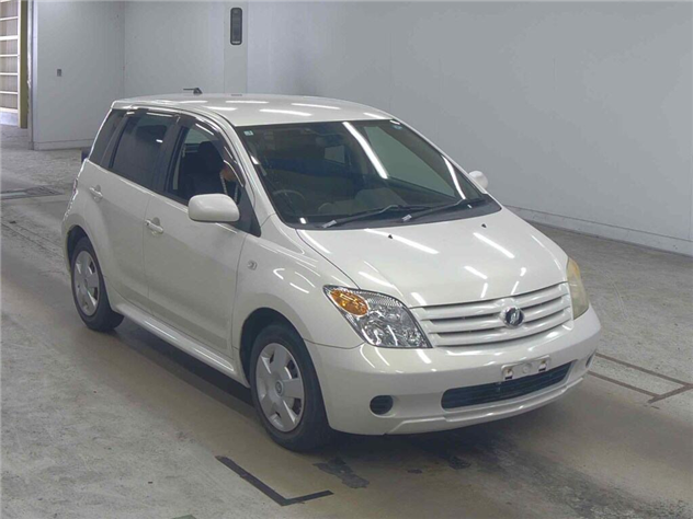 TOYOTA IST